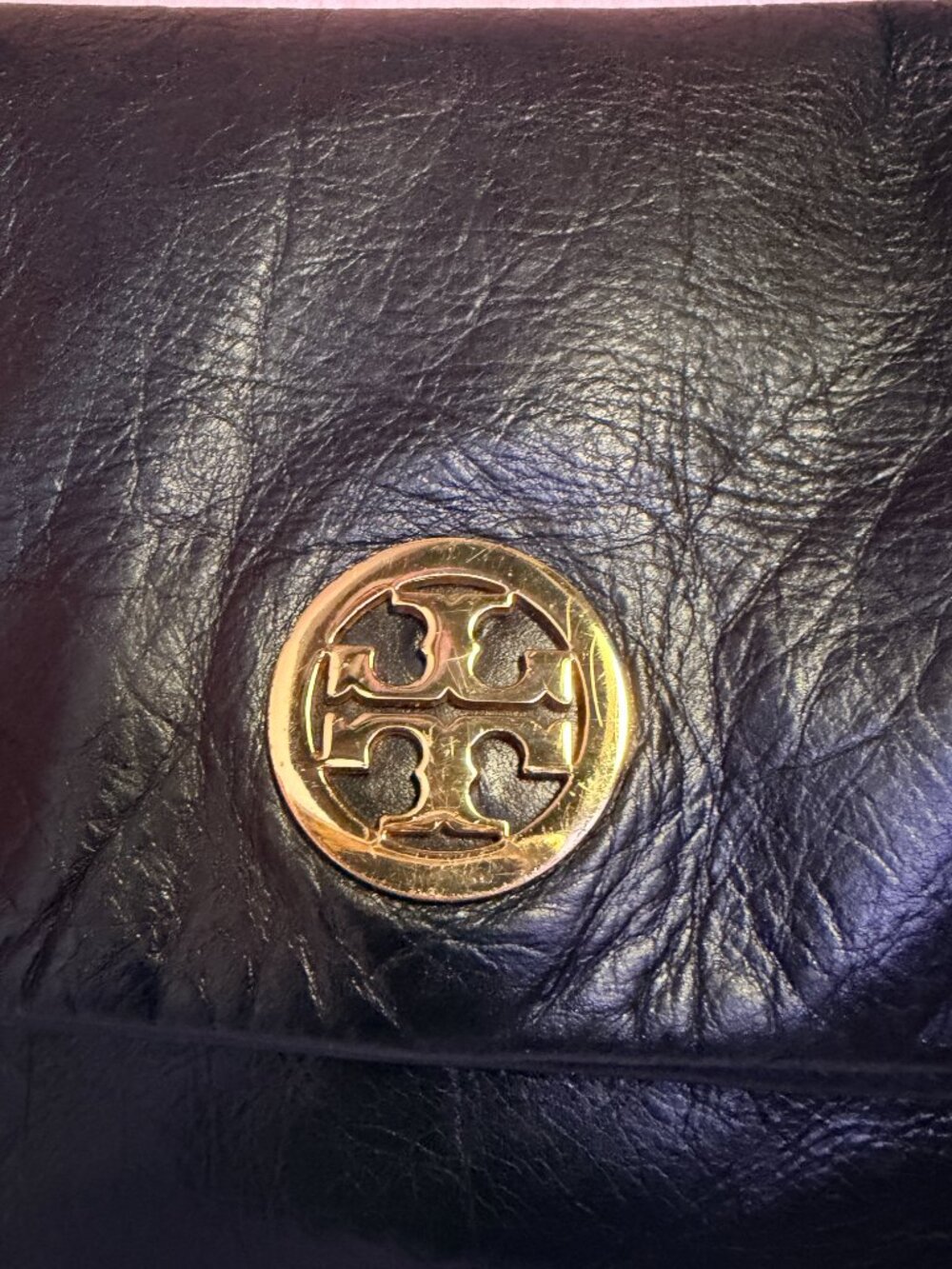 Tory Burch Dena Black Leather Foldover Crossbody Clutch Shoulder Bag Gold Logo - Picture 4 of 10